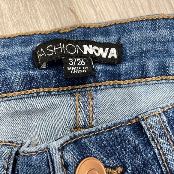 Fashionova Jeans - Picture 2 of 2